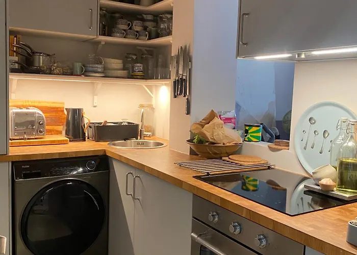 Charming 2Bd Hideaway - Caledonian Road Camden!