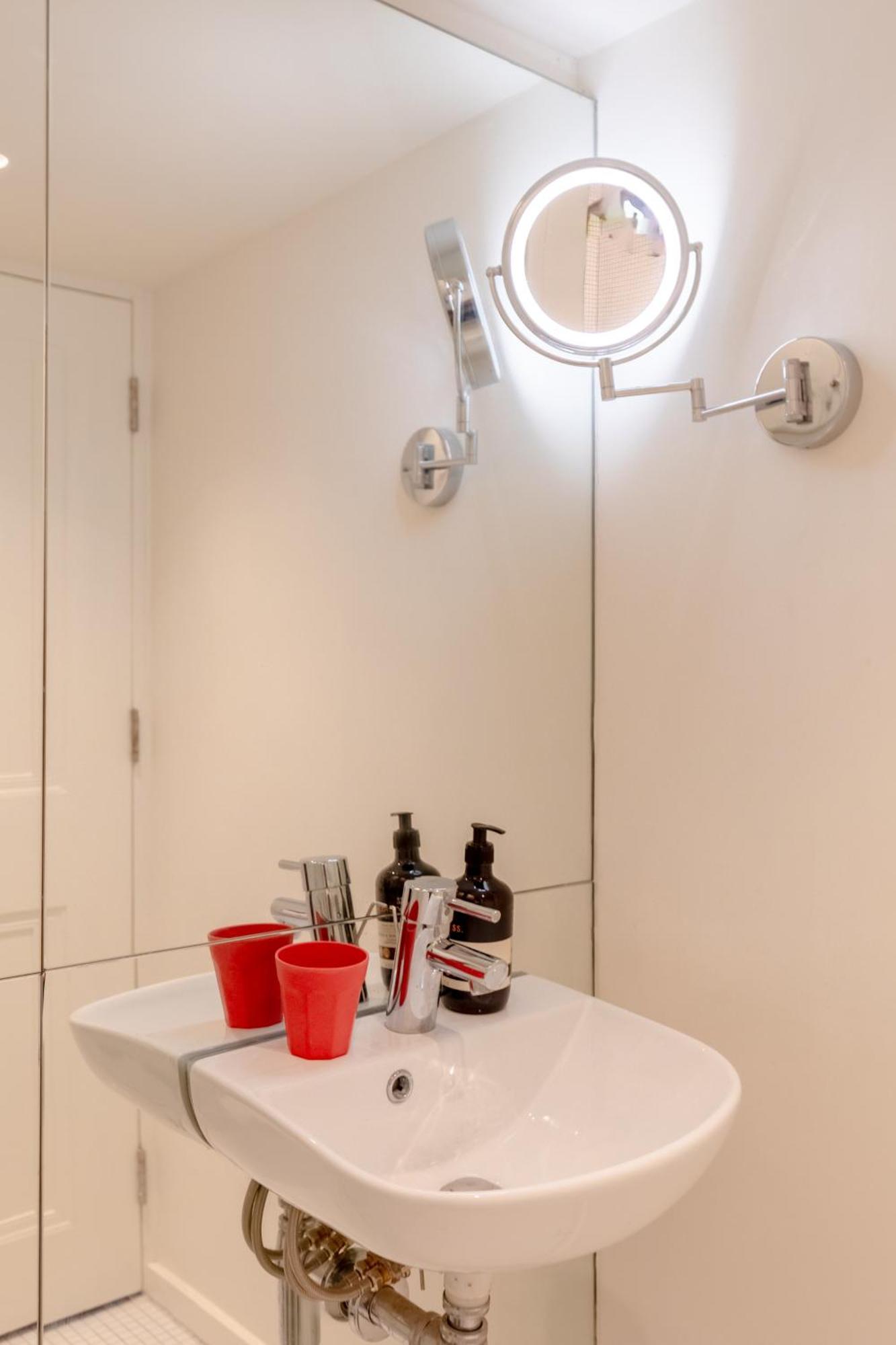 Appartement Charming 2bd Hideaway - Caledonian Road Camden! Londen