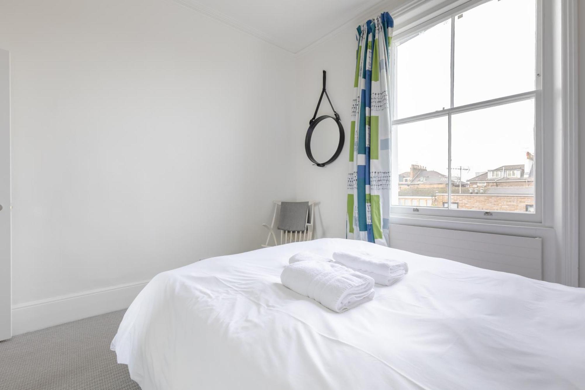 Appartement Charming 2bd Hideaway - Caledonian Road Camden! Londen