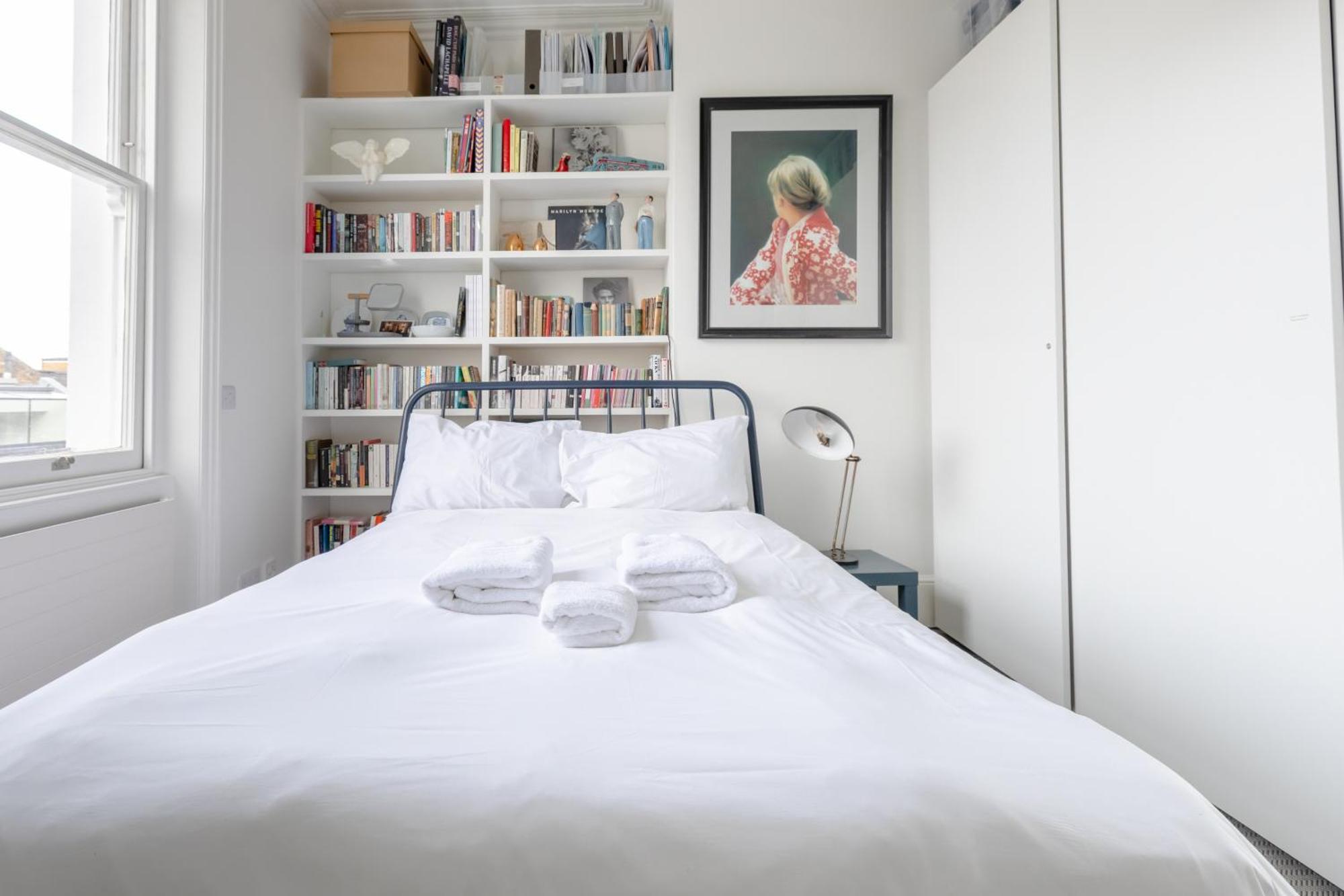 Charming 2bd Hideaway - Caledonian Road Camden! Londen